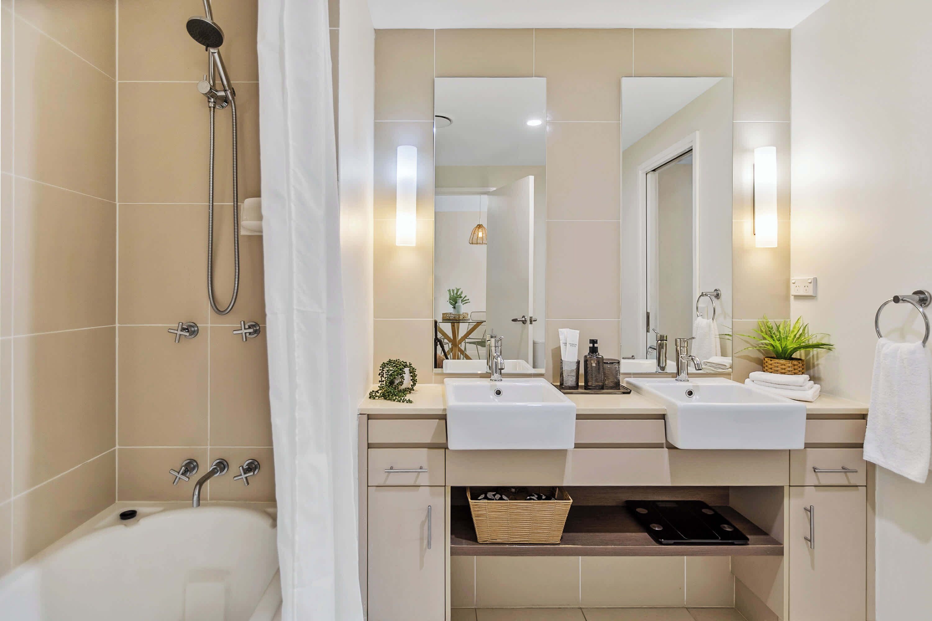 Shower, hair dryer, towels, shampoo