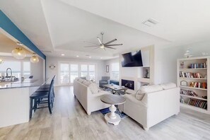 Unclassified image, 2 of 64, button