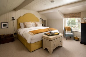 4 Schlafzimmer, Schreibtisch, Bügeleisen/Bügelbrett, Reisekinderbett