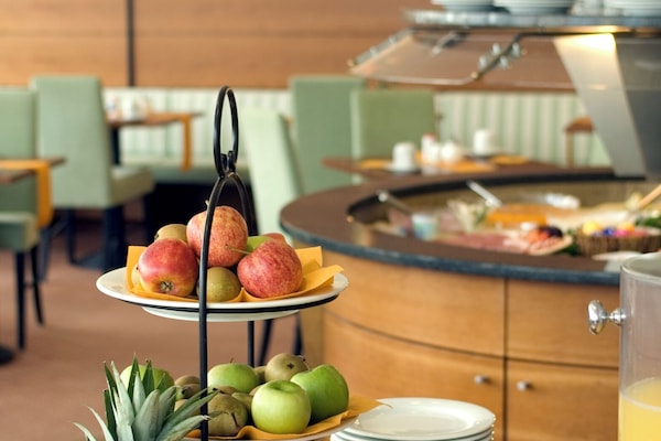 Daily buffet breakfast for a fee