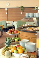Desayuno buffet diario (EUR 17 por persona)