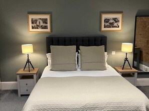 高级双人房, 阳台 | 熨斗/熨板、免费 WiFi