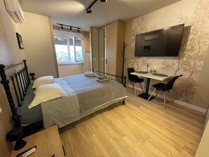 1 Schlafzimmer, Zimmersafe, WLAN, Bettwäsche