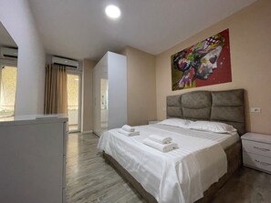 1 bedroom, in-room safe, WiFi, bed sheets