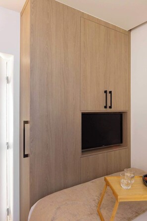 Strykejern/-brett, wi-fi og sengetøy