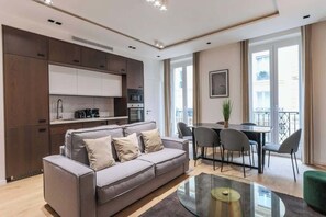 Imagen sin descripción, 3 de 23, botón