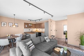 TV - Luxury Ground-Floor Apartment with Private Pool and Terrace in Istria, Just 150 Meters from the Sea (Brtonigla)