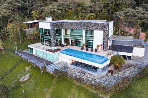 Luxury mansion in Las Palmas, Medellin!
