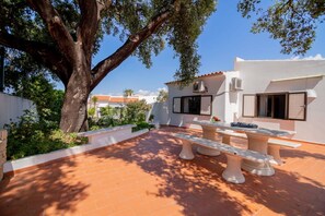 Outdoor dining - Rosa dos Ventos (329) (Guia)