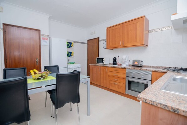 Fridge, microwave, oven, dishwasher