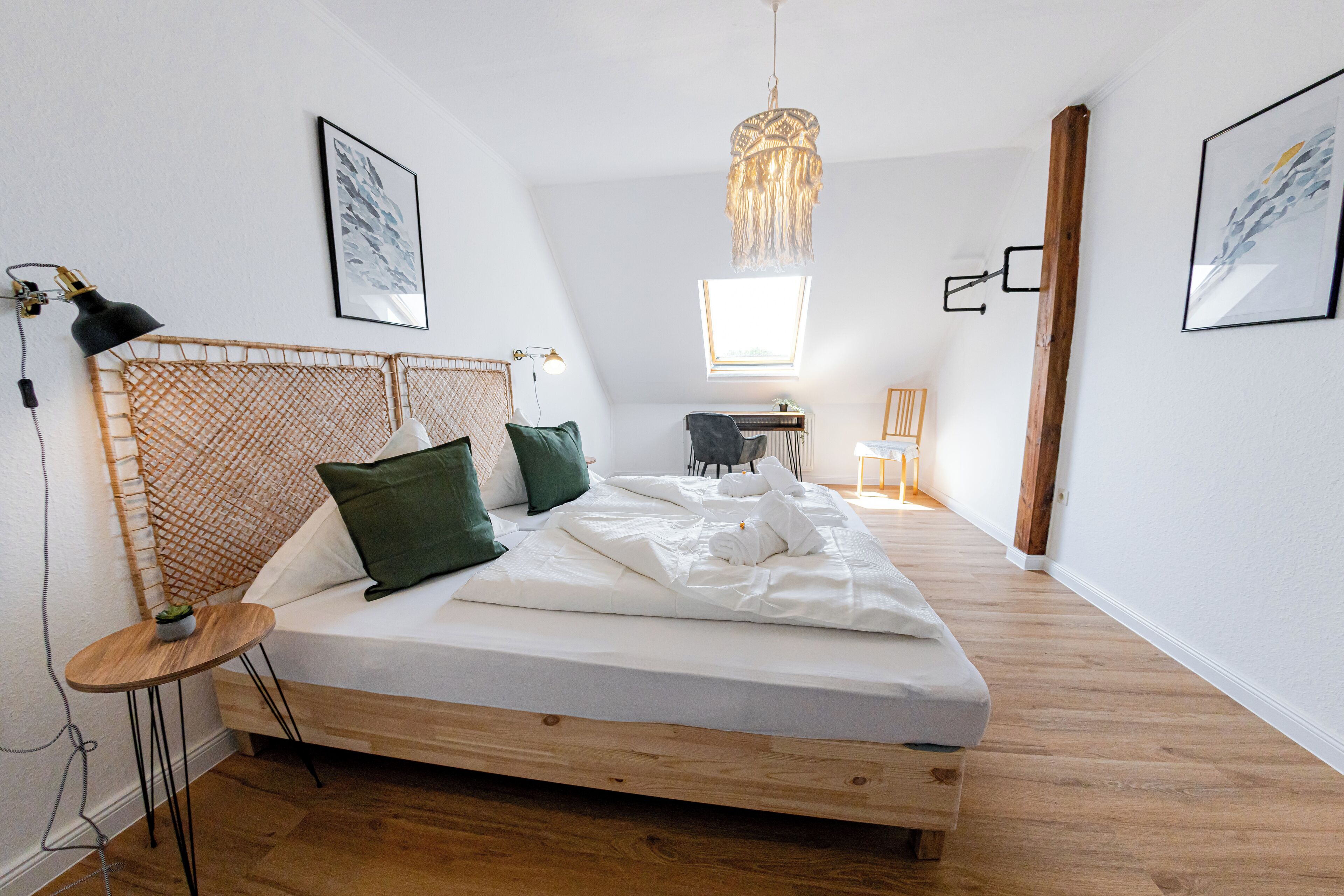 3 Schlafzimmer, Schreibtisch, Bügeleisen/Bügelbrett, WLAN