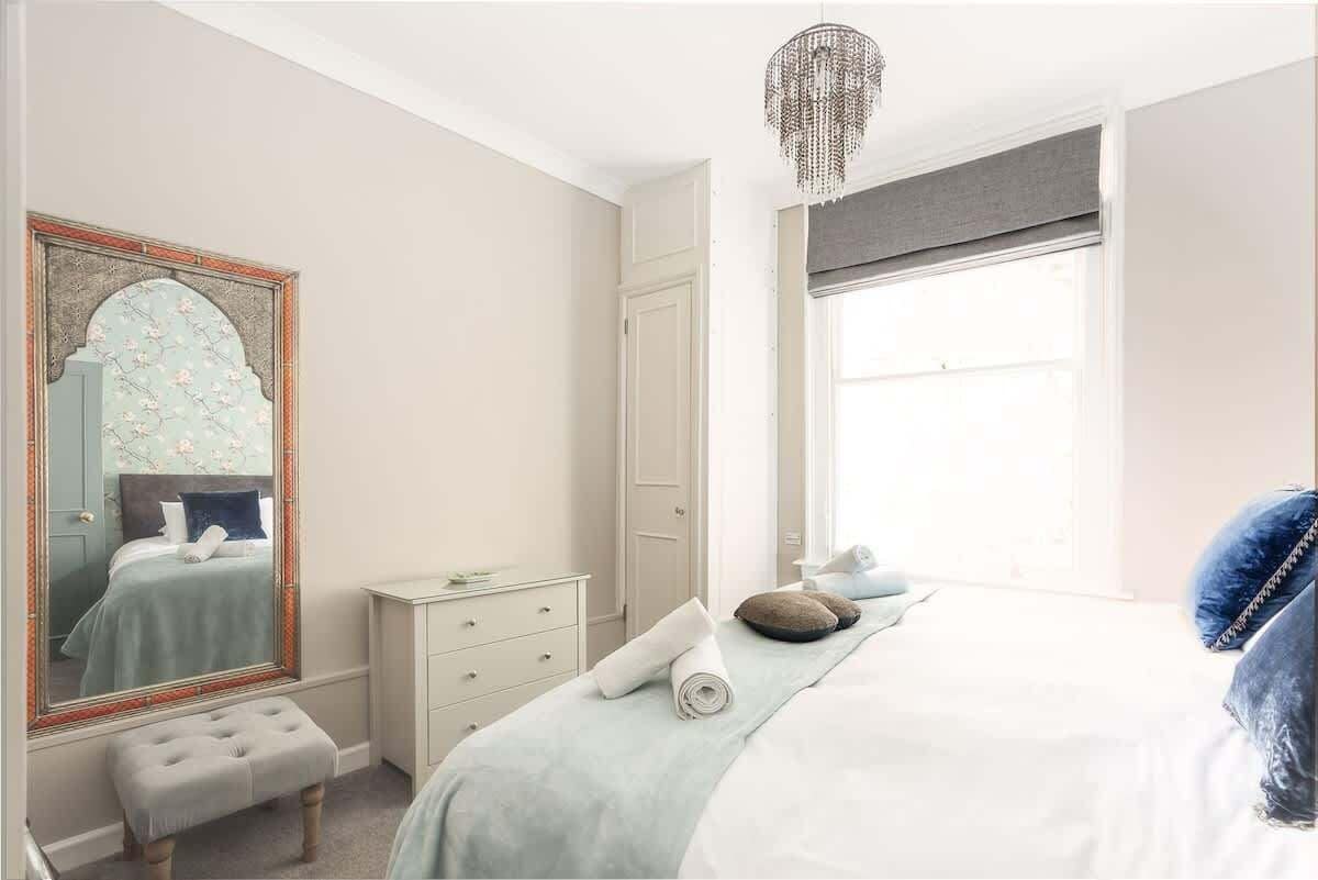 2 bedrooms, iron/ironing board, travel crib, WiFi