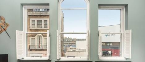 Televisión y oficina