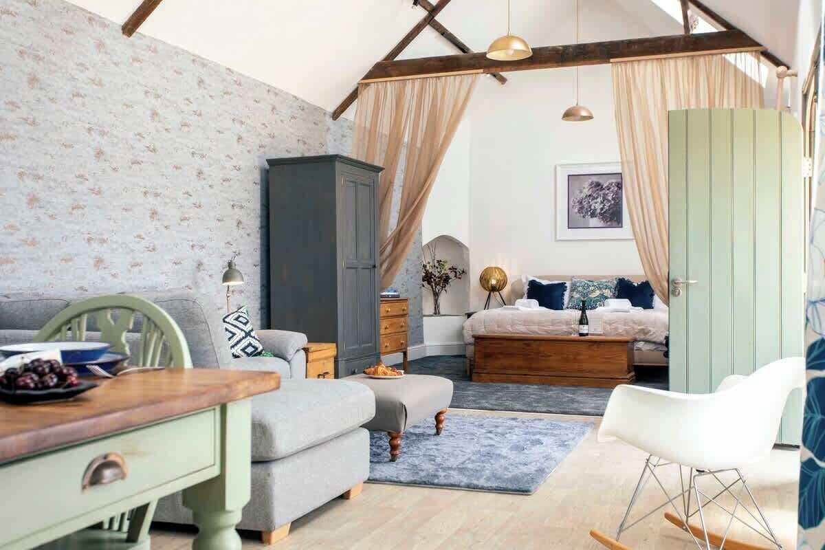 1 bedroom, iron/ironing board, travel cot, WiFi