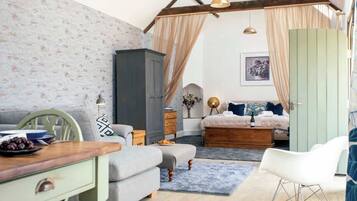 1 bedroom, iron/ironing board, travel cot, WiFi