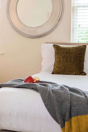 4 Schlafzimmer, Bügeleisen/Bügelbrett, Reisekinderbett, WLAN