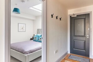 1 bedroom, iron/ironing board, travel cot, WiFi - The most beautiful view in Bath - Abbey views! (Bath)