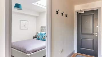 1 bedroom, iron/ironing board, travel crib, WiFi