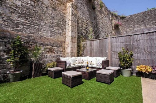 Delightful 3 bedroom cottage, Bradford on Avon