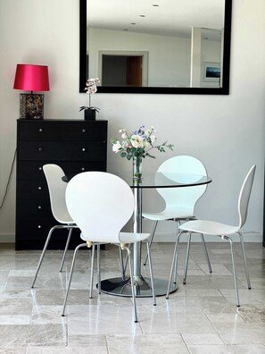 Dining - Private Garden Studio with Countryside Views (bath)