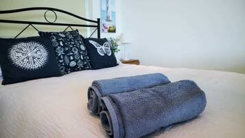 1 bedroom, iron/ironing board, travel cot, WiFi