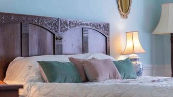 1 bedroom, iron/ironing board, travel crib, WiFi