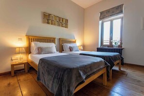 3 soveværelser, strygejern/strygebræt, weekendseng, Wi-Fi