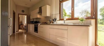 Heavenly Box Hill Barn