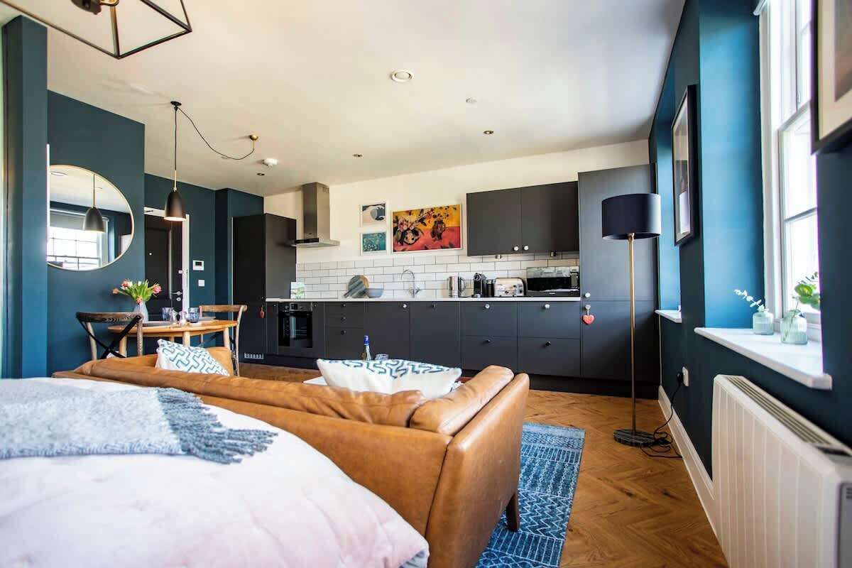 5 chambres, fer et planche à repasser, lit parapluie, Wi-Fi