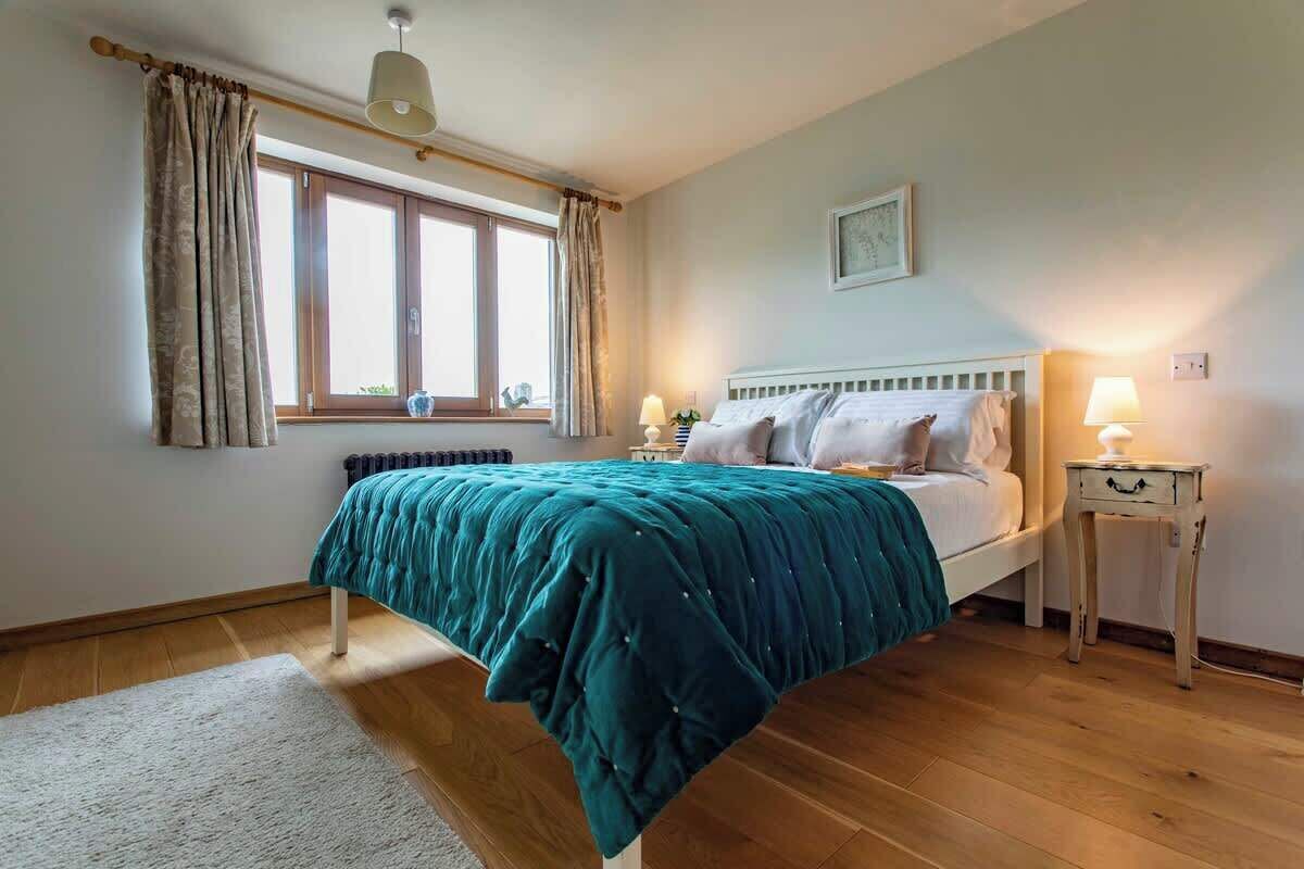 2 bedrooms, iron/ironing board, travel crib, WiFi