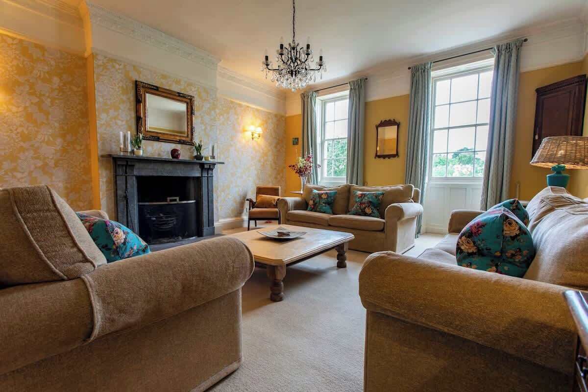 TV, fireplace, offices