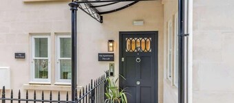 Luxurious city Gem - private free parking