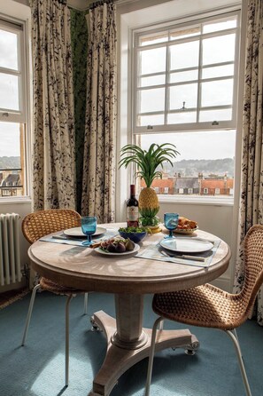 Dining - Eccentric Magnificence (Bath)