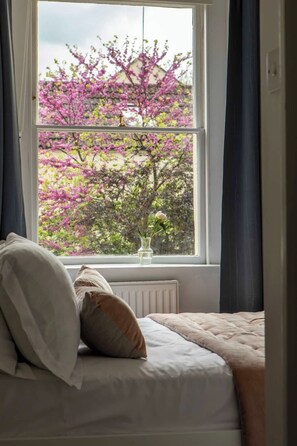 2 bedrooms, iron/ironing board, travel cot, WiFi