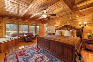 3 bedrooms, iron/ironing board, WiFi, bed sheets - Mountainside Stay for 10 w/Hot Tub & Mtn Views (Sevierville)