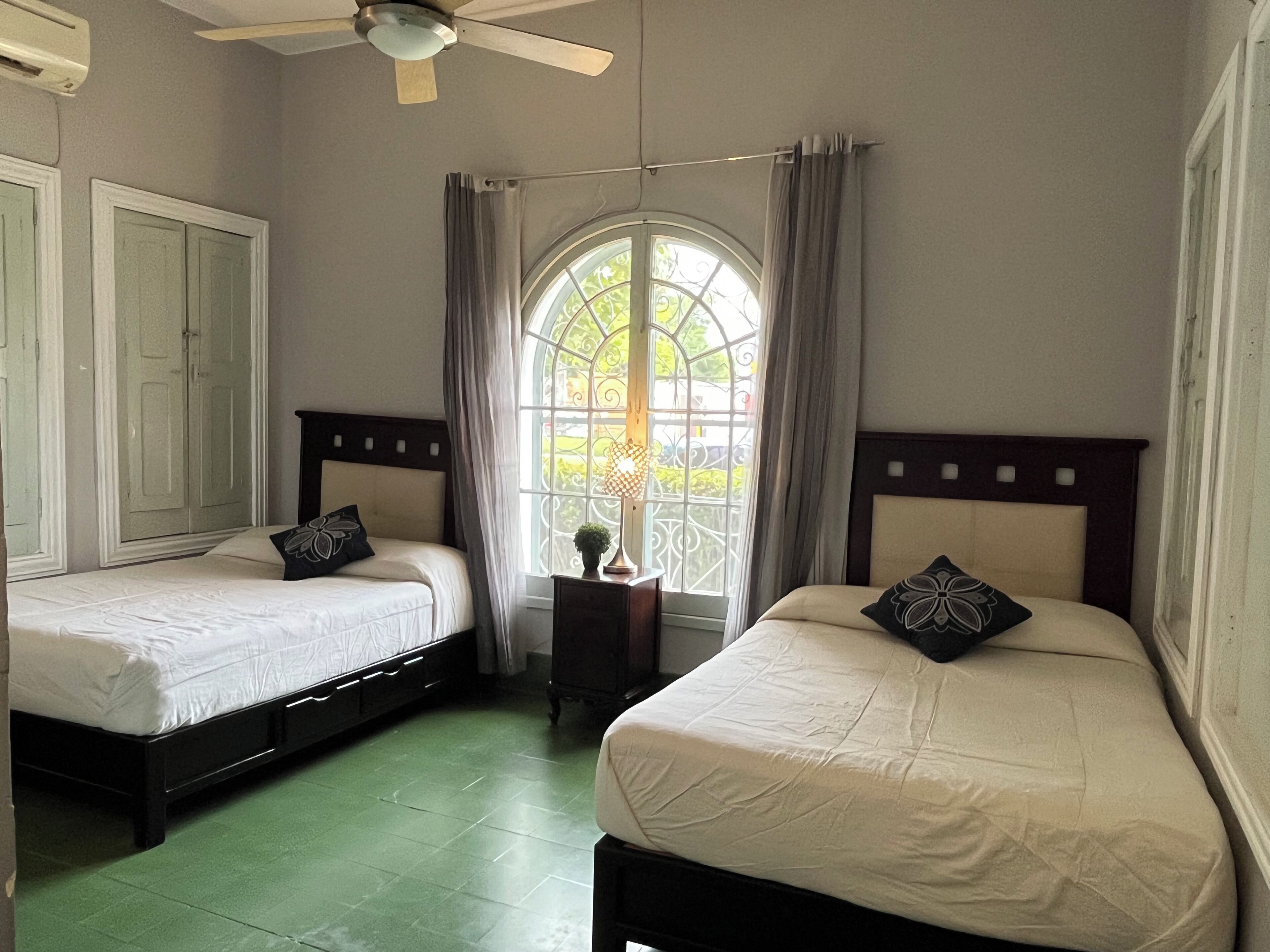 4 Schlafzimmer, Bügeleisen/Bügelbrett, WLAN, Bettwäsche