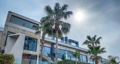 Mira Palace Hotel