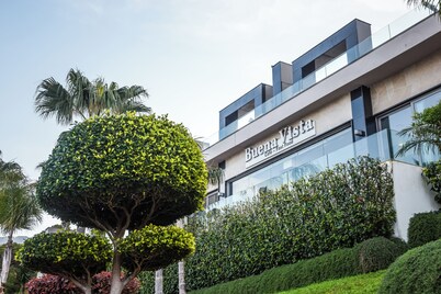 Mira Palace Hotel