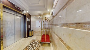 Interior - Wahat Tayiba Hotel Apartments - واحة طيبة للشقق الفندقية  (Madinah)
