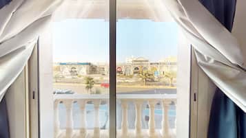 2 dormitorios, cortinas opacas, sistema de insonorización