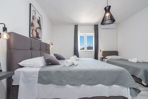 6 chambres, accès au Wi-Fi (inclus), literie fournie