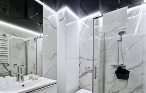 Comfort Apartment, Balcony | Bathroom - Apartament Chillout - 365PAM (Mielno)