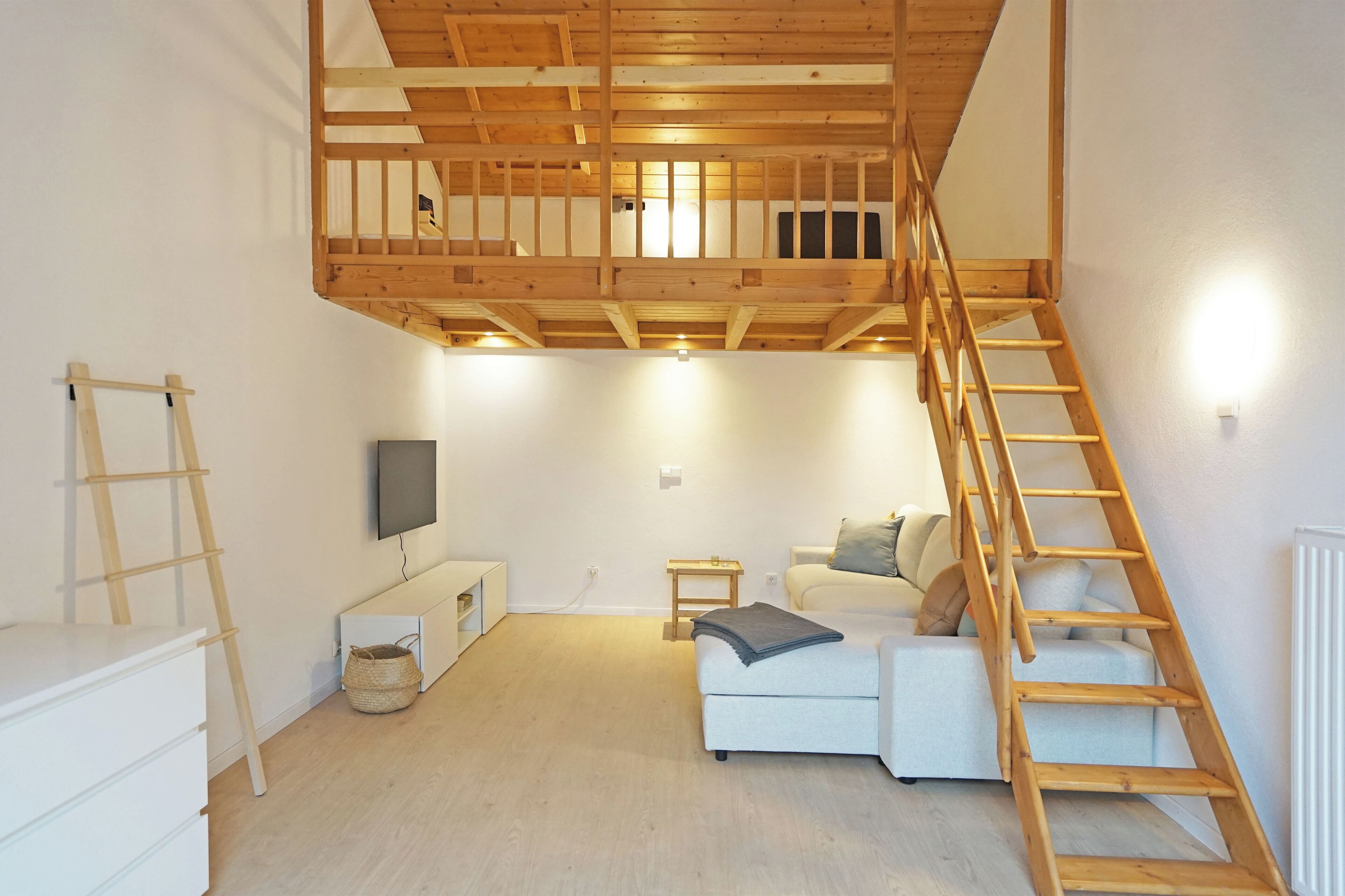 Télévision, table de tennis de table