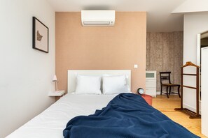 1 多间卧室、床单