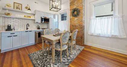 Downtown Boutique Condo near Waterfront