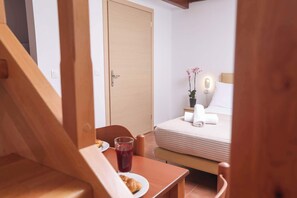 1 bedroom, iron/ironing board, travel crib, WiFi
