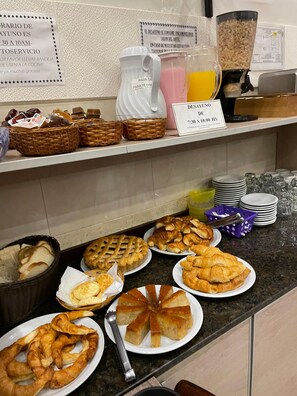 Free daily self-service breakfast - HOTEL PALERMO BUENOS AIRES (Buenos Aires)