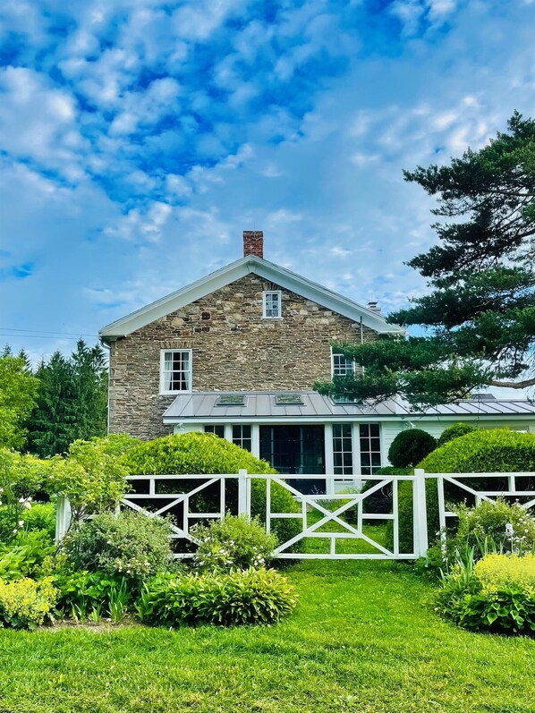 Exterior - Hawk Field House - inground pool - breath taking country views (Cooperstown)