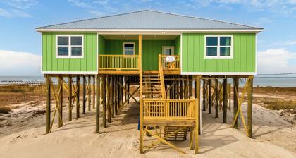 Beautiful C's - 5/5, bayfront, private pool, sleeps 20