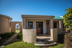 Luxury Studio Suite | Premium bedding, in-room safe, individually furnished, desk